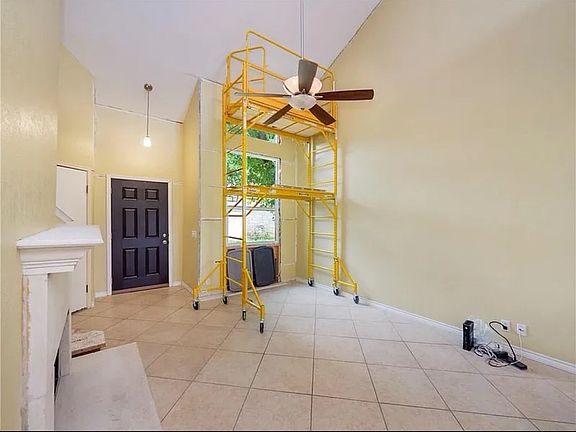 4th image of 5308 Edenbourgh Ln