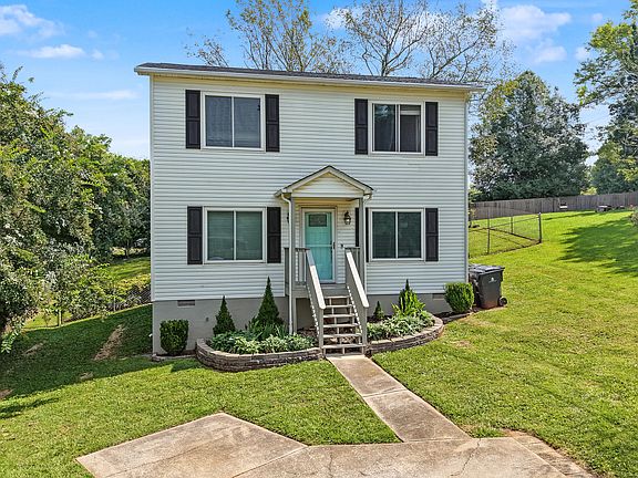 4th image of 608 Busbee Rd
