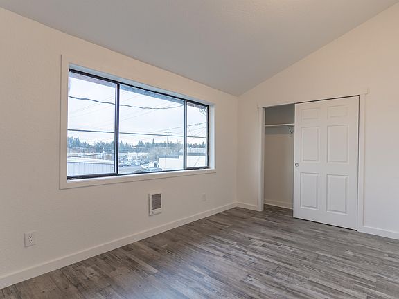 5th image of 3510 S 40th St #B