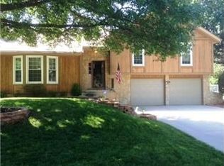 208 SE Saratoga Dr, Blue Springs, MO 64014