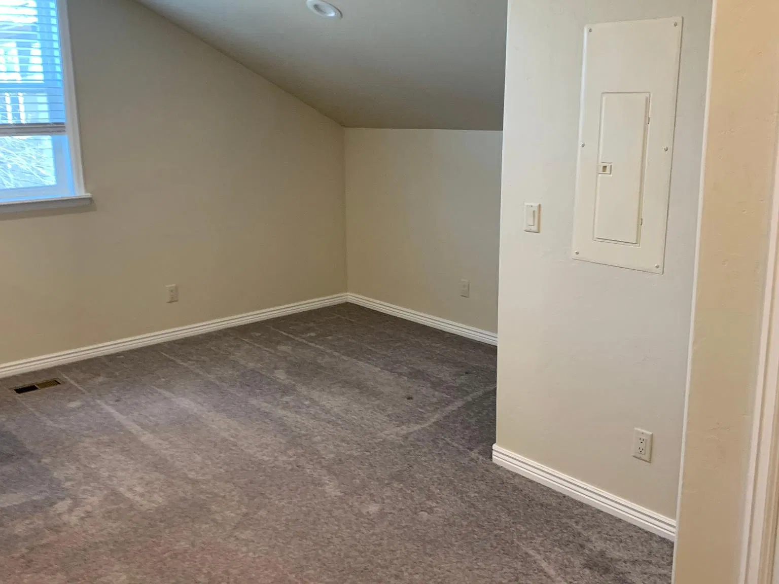 135 Greenhorn Ave — Photo 4