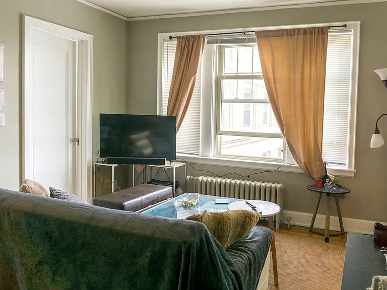 Bryant Apartments — Photo 42