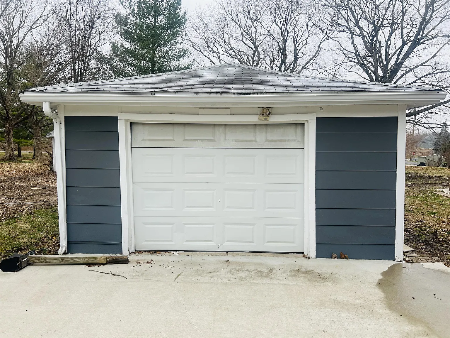 1055 Doolin Avenue - 1 — Photo 2