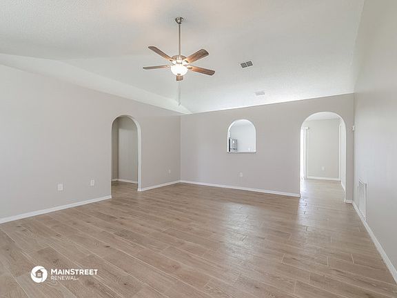 4th image of 721 Pelican Ct