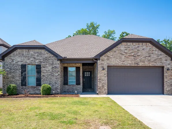 1545 Blue Lucerne Dr, Conway, AR 72034