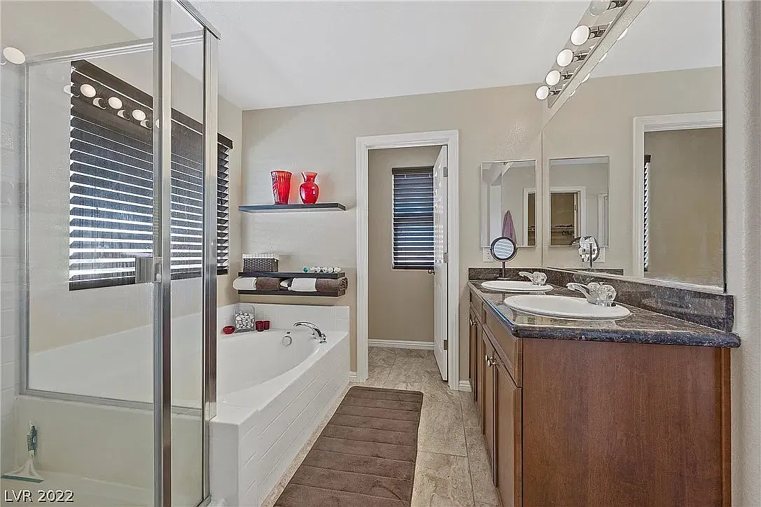 3 bed, 1935 sqft, $2,499 — Photo 1