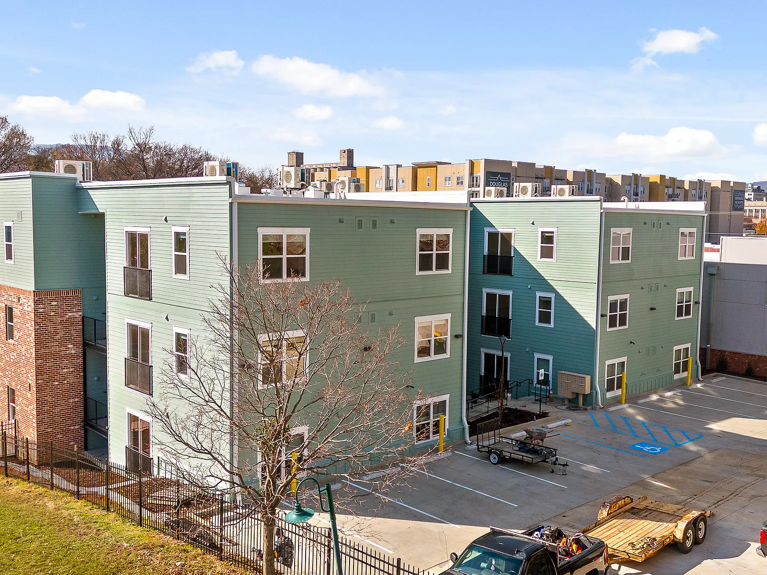 621 E MLK — Photo 1