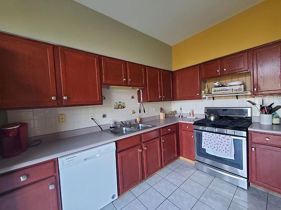 4th image of 22314 W Niagara Ct Unit 1