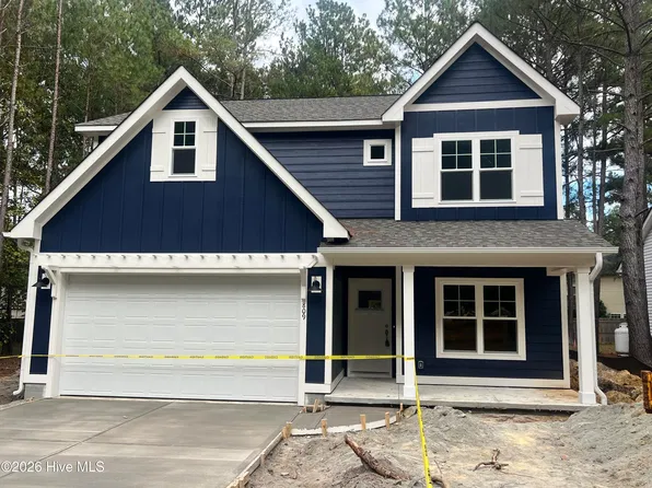 809 Blue Bird Drive, Vass, NC 28394