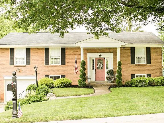 4th image of 2914 Campus Dr