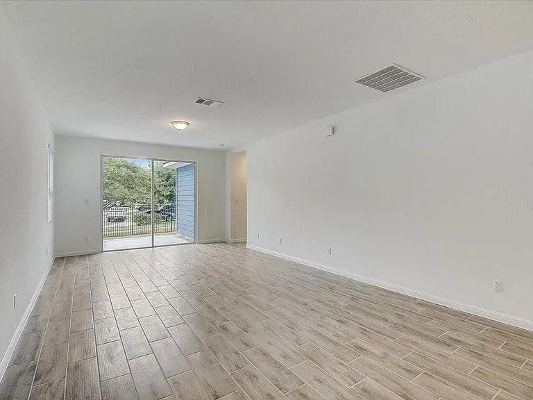 117 Lacey Oak Loop — Photo 11