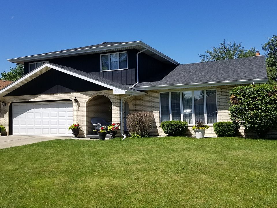 1st image of 18424 De Jong Ln