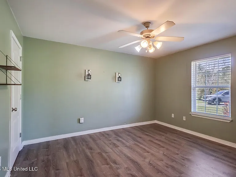 17259 Moran Rd — Photo 6
