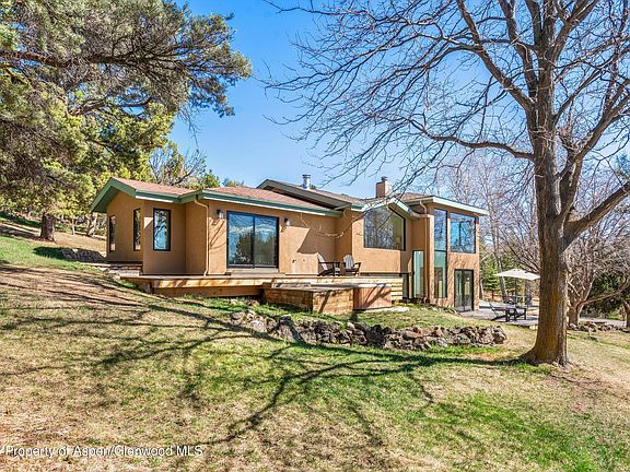 4th image of 14 Old Orchard Rd