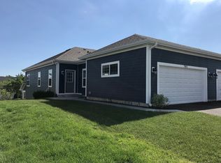 705 Harper Ave, Cary, IL 60013