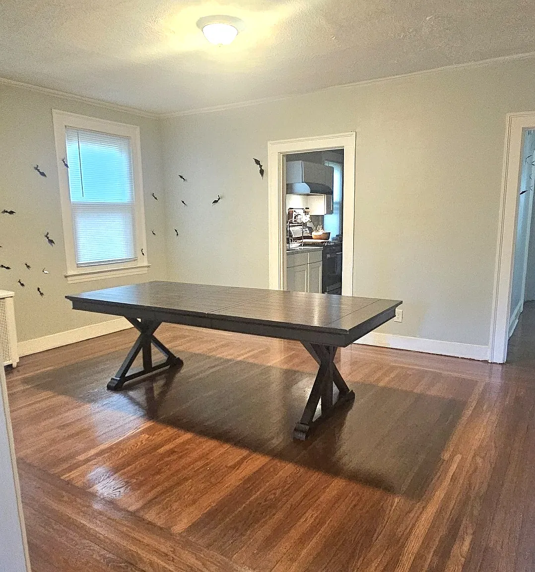 4 bed, 1902 sqft, $2,400 — Photo 4