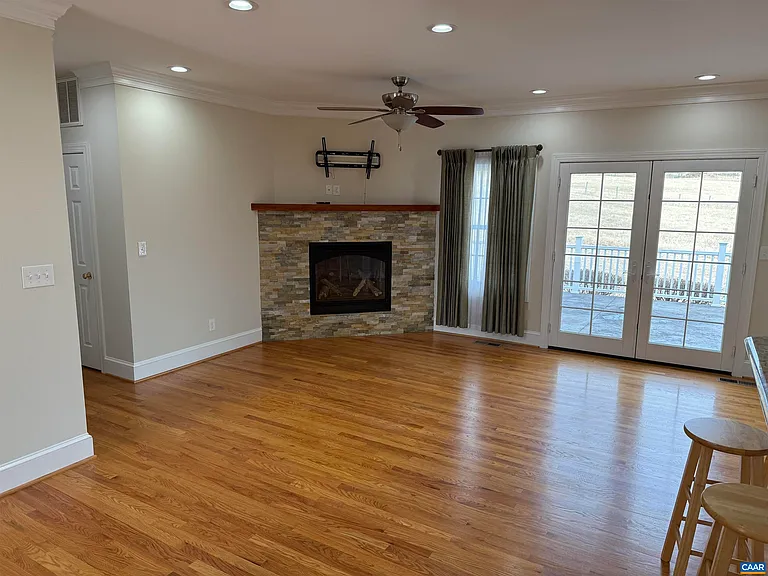 9109 Constitution Hwy — Photo 4