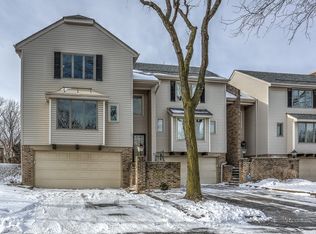 2512 S 92nd Plz, Omaha, NE 68124