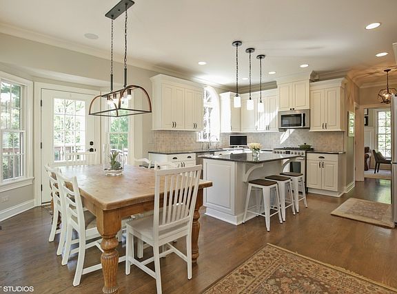 4th image of 1550 Eagle Brook Dr