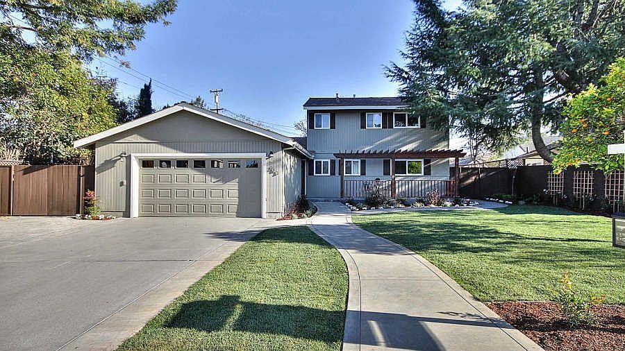 1st image of 263 Calle Lolita