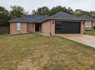 1910 Donaghey Ave, Conway, AR 72032