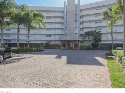 300 Park Shore Dr UNIT I, Naples, FL, 34103
