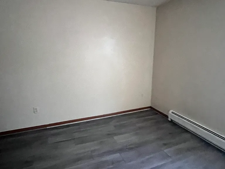 539 136th Ave — Photo 15