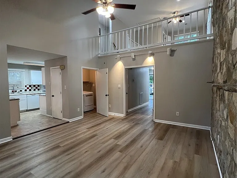 1838 Ferncreek Pl — Photo 2