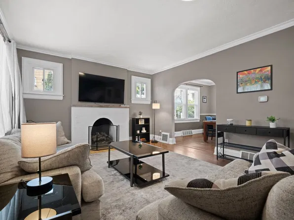 1612 McClung St, Charleston, WV 25311