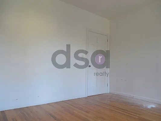 Rented by DSA Realty | media 35