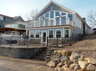 261 Oak Grove Dr, Akron, OH 44319