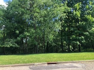 1527 Highpoint Dr, Newark, OH 43055