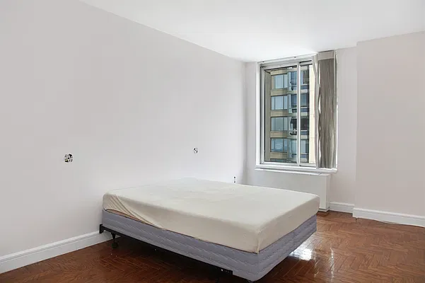 Rented by Corcoran | media 16