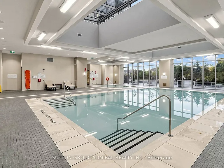 20 Gatineau Dr #1708E — Photo 29