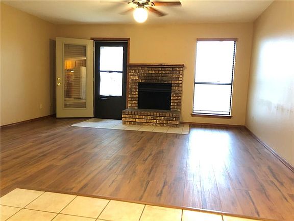 4th image of 2481 N Brophy Ave