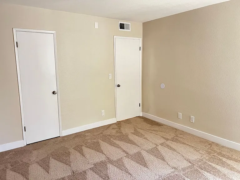 9600 Reseda Blvd — Photo 15