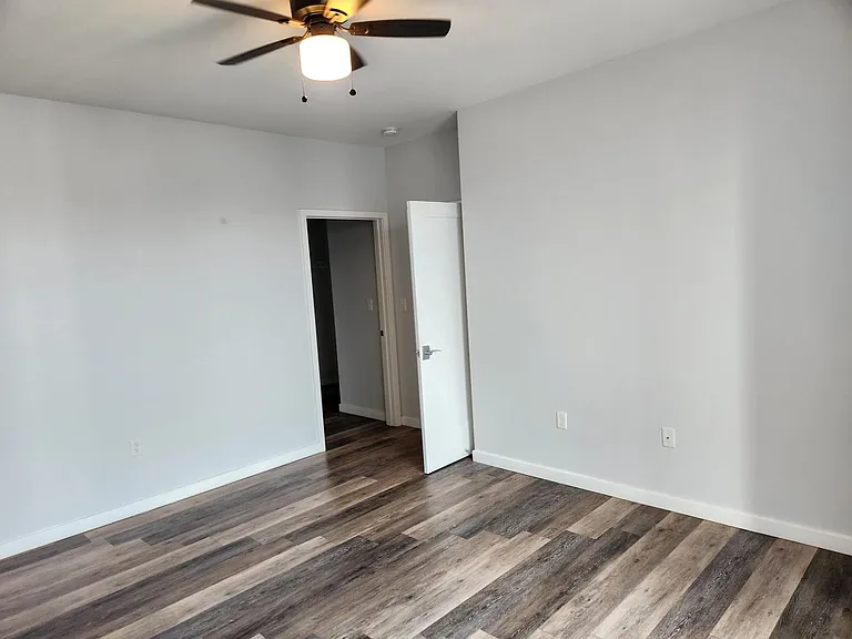 River Rock Apartments — Photo 34