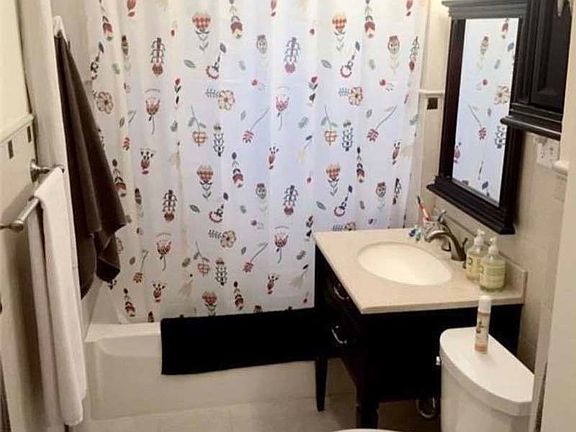 4th image of 1035 70th St #2