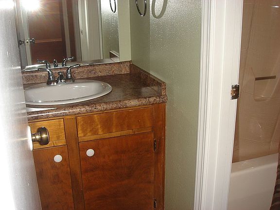 4th image of 5603 Catherine Dr