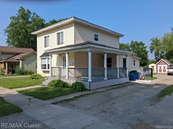 207 Washington St, Holly, MI 48442
