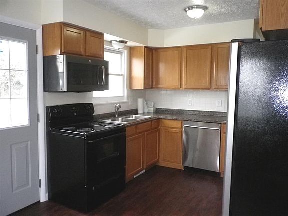 5th image of 2445 & 2455 Twin Lakes Dr
