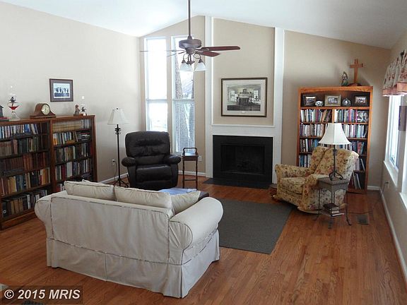 5th image of 19509 Gallatin Ct