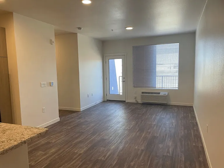 Academy Heights Apartments — Photo 6