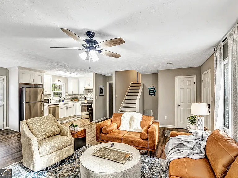 3017 Valley View Dr — Photo 23