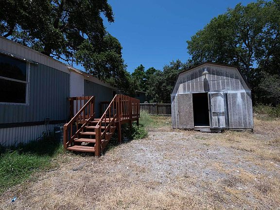 4th image of 393 DEER VALLEY ST