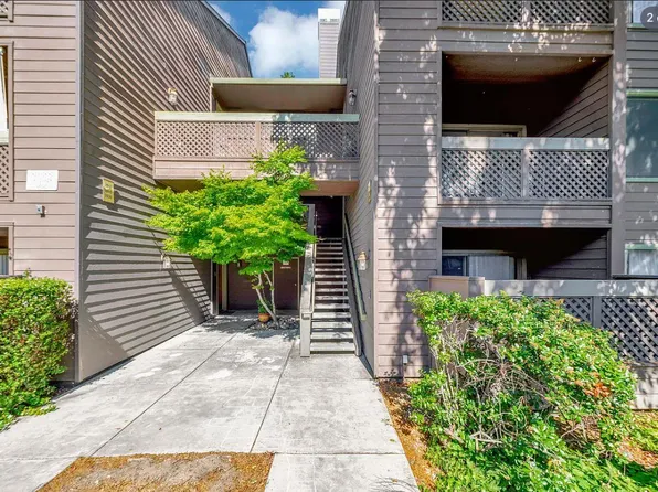 1046 Yarwood Ct, San Jose, CA 95128