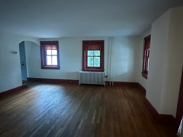 660 S Church St, Mount Laurel, NJ 08054