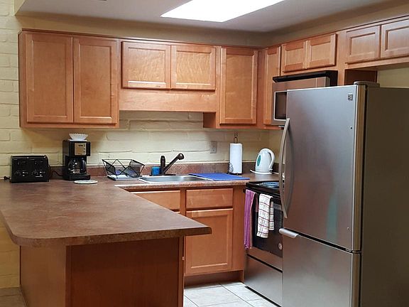 5th image of 22 Burruel St #2
