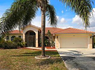 2041 24th Ave NE, Naples, FL 34120