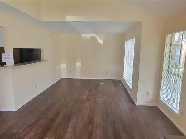 7200 T C Jester Blvd APT 2401, Houston, TX 77088